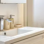 Perle De La Seine Superbe F3 Vue Seine Et Cathédrale