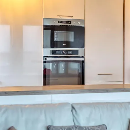 Perle De La Seine Superbe F3 Vue Seine Et Cathedrale *