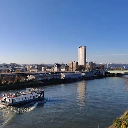 Perle De La Seine Superbe F3 Vue Seine Et Cathedrale Rouen